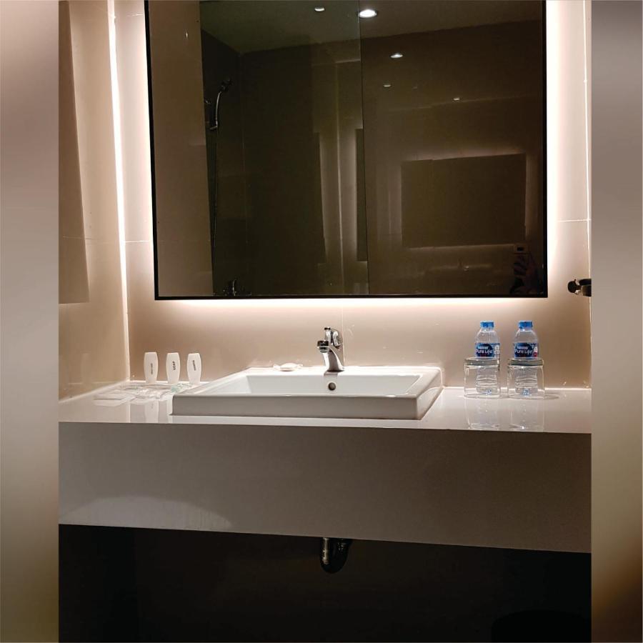 Aimas Hotel And Convention Centre Sorong Luaran gambar